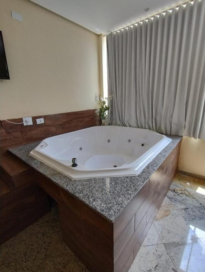 Hotel Pousada Beija Flor Poços de Caldas Екстериор снимка