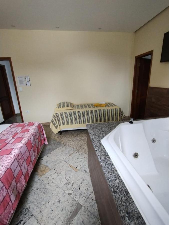 Hotel Pousada Beija Flor Poços de Caldas Екстериор снимка